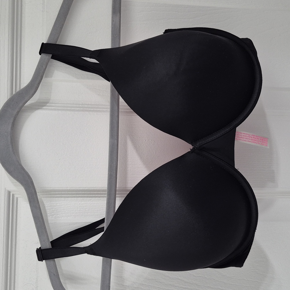 Victoria's Secret Wear Everywhere T-Shirt Bra Black/Pink 34G